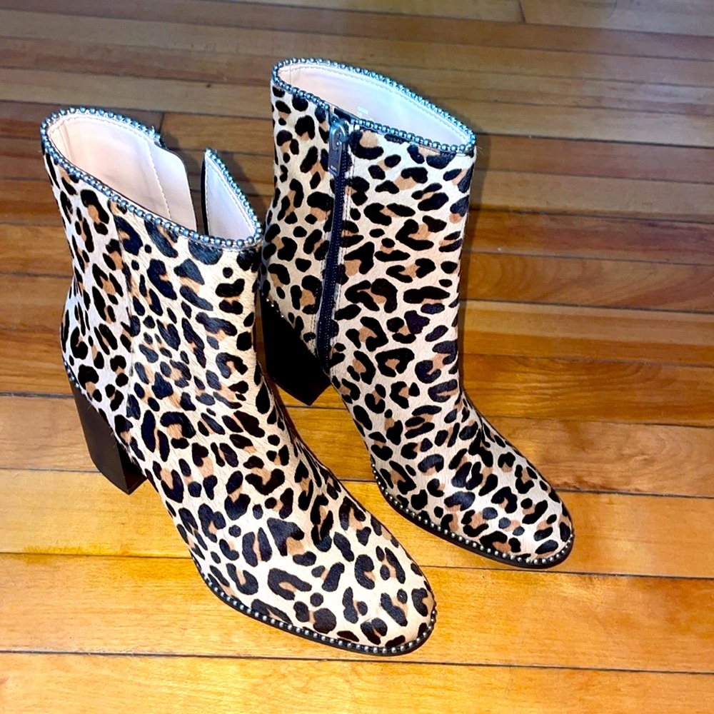 🔥NWOB🔥Coach Women’s Drea mohair leopard Print Beaded Ankle Boots Sz. 7 - Picture 2 of 15